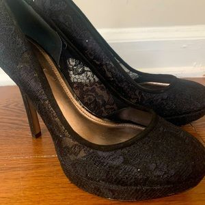 Joan & David Black Lace Heels 8M